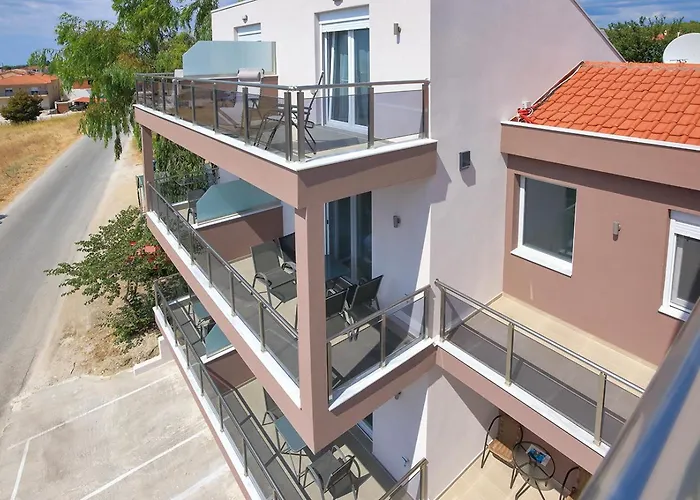 Ar Daire Nikiti (Sithonia)